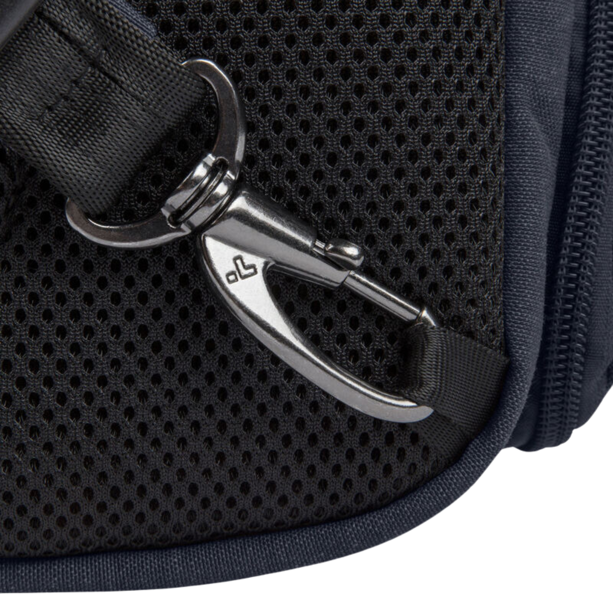 TRAVELON METRO ANTI THEFT SLING - Image 6