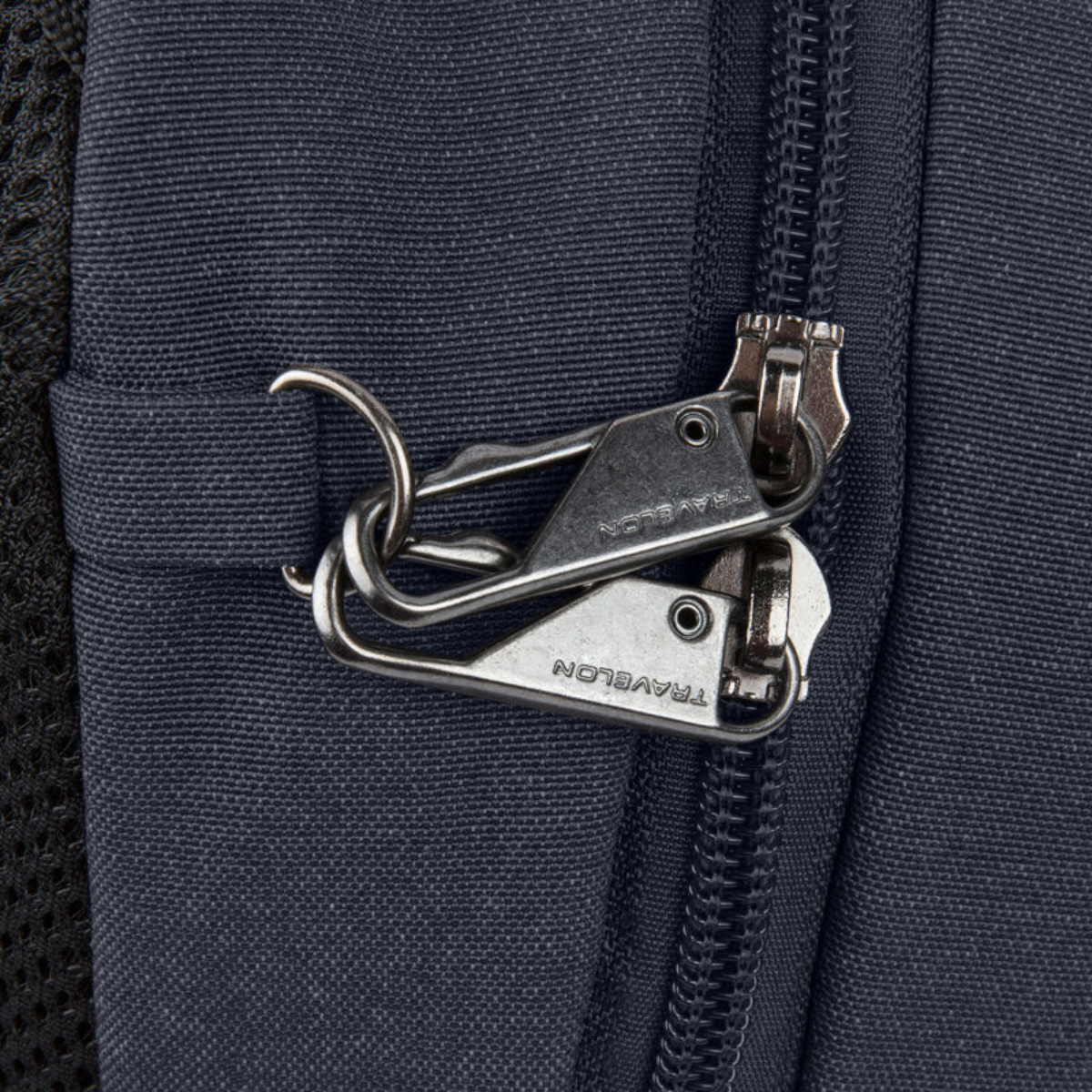 TRAVELON METRO ANTI THEFT SLING - Image 5