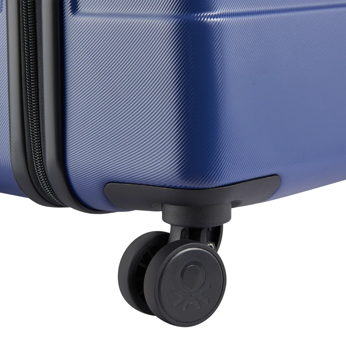 UNITED COLORS OF BENETTON NOW 70CM TROLLEY CASE - Image 8