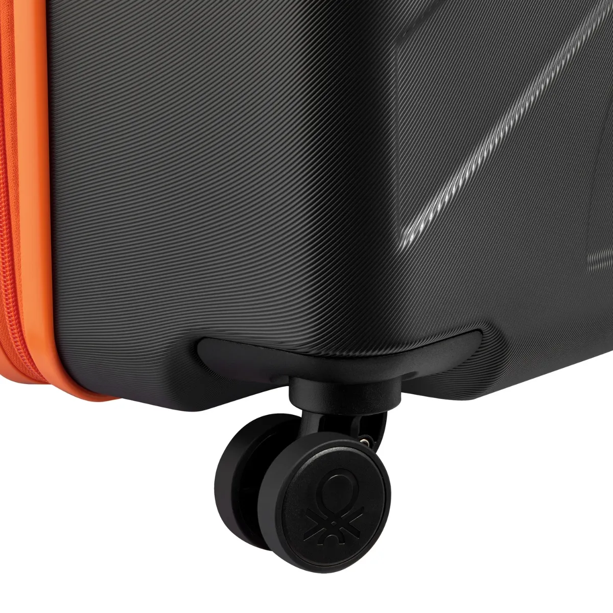 UNITED COLORS OF BENETTON FABRICA 82CM TROLLEY CASE - Image 7